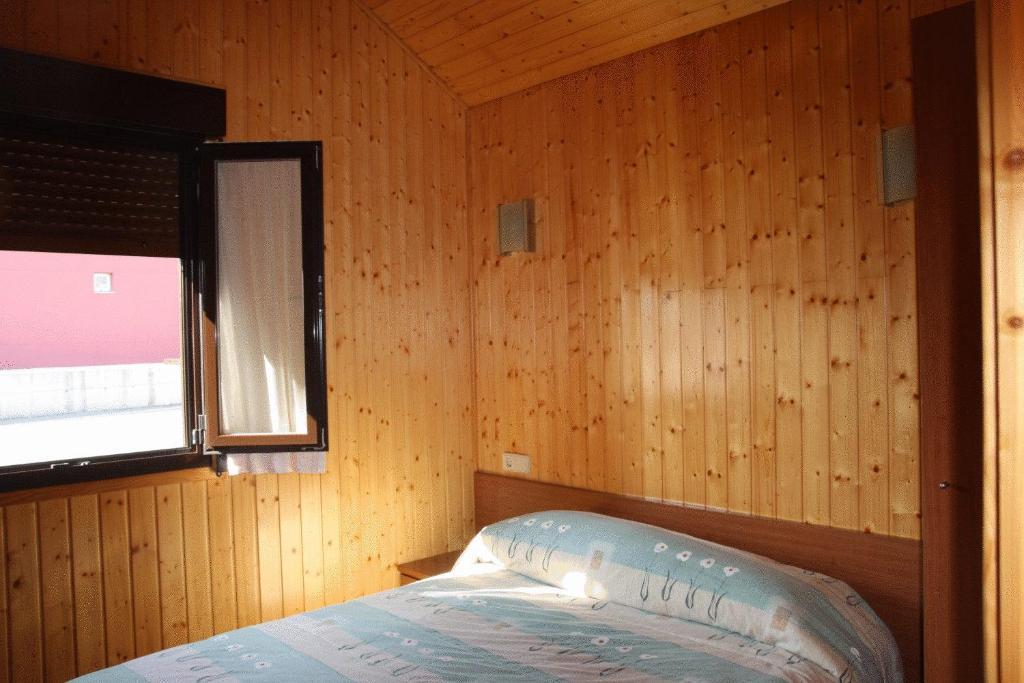Camping Iratxe Ciudad De Vacaciones Ayegui Bilik gambar